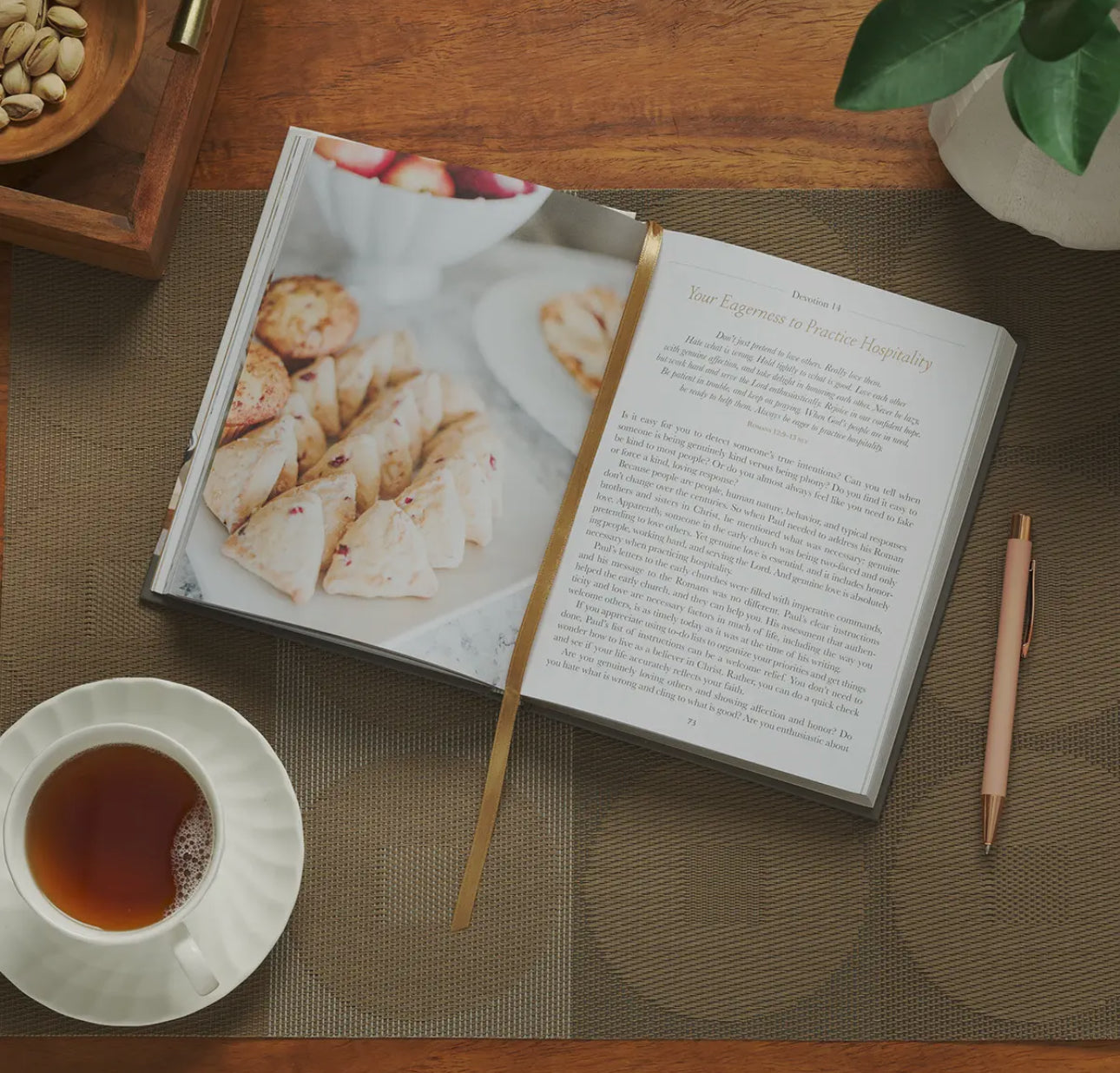 The Welcoming Home: A Devotional Guide To Hospitality